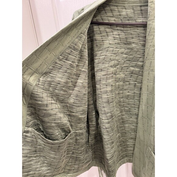 NWT Nike Yoga Therma-FIT Luxe Sz M Reversible Kimono Wrap Jacket Green Oversized - Picture 5 of 11